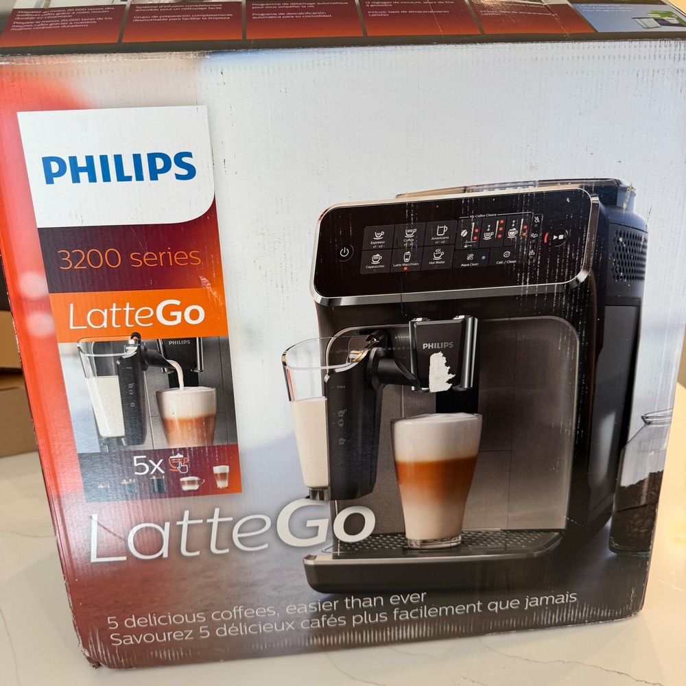 Philips 3200 Series LatteGo Fully Automatic Espresso Machine EP3241 Black Silver